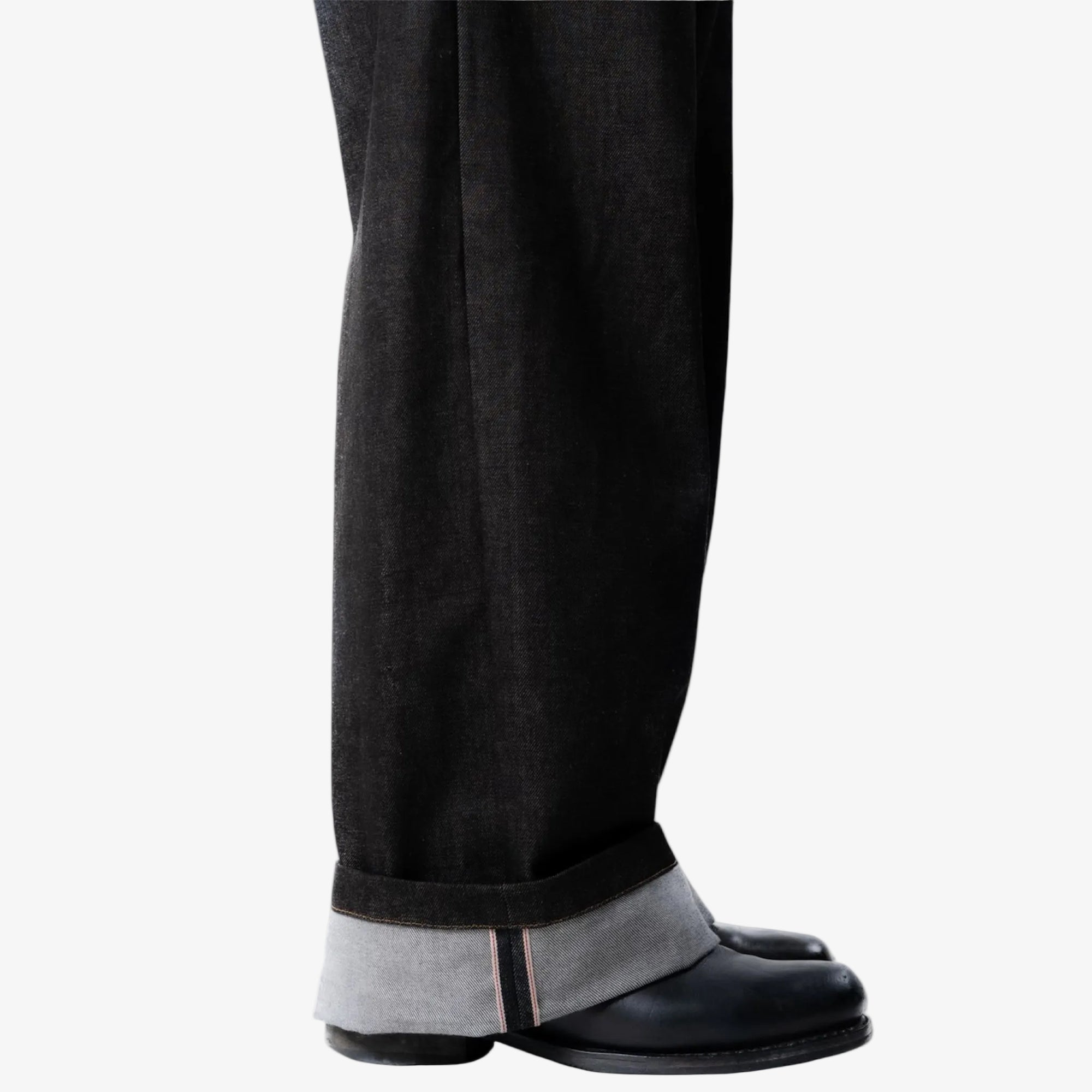 BLACK BAGGY RAW SELVEDGE DENIM
